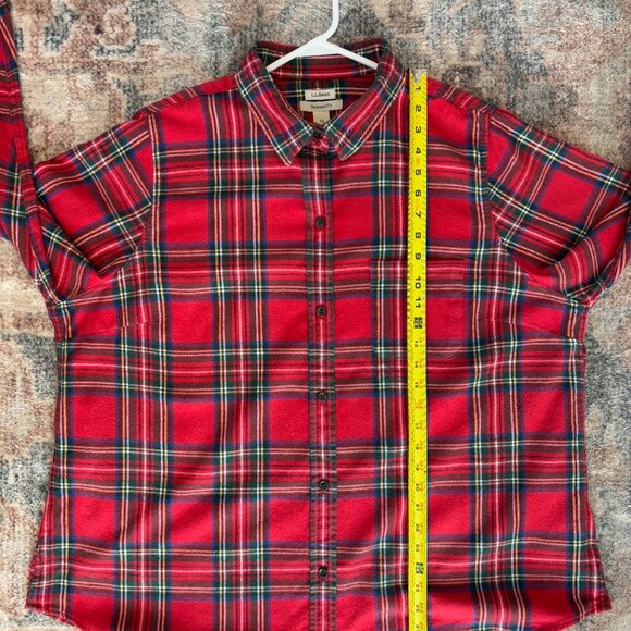 L.L. Bean Women's Plus Red Scotch Plaid Flannel Button-Front Shirt Top 2X - Picture 8 of 9